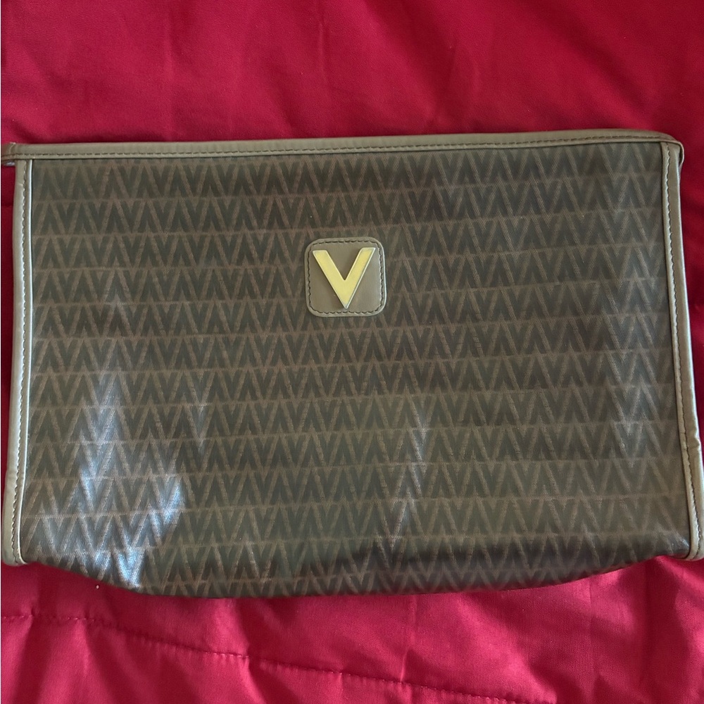 Auth Mario Valentino V logo pvc leather Clutch bag